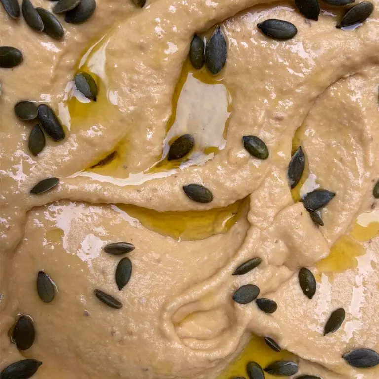 Creamy pumpkin hummus