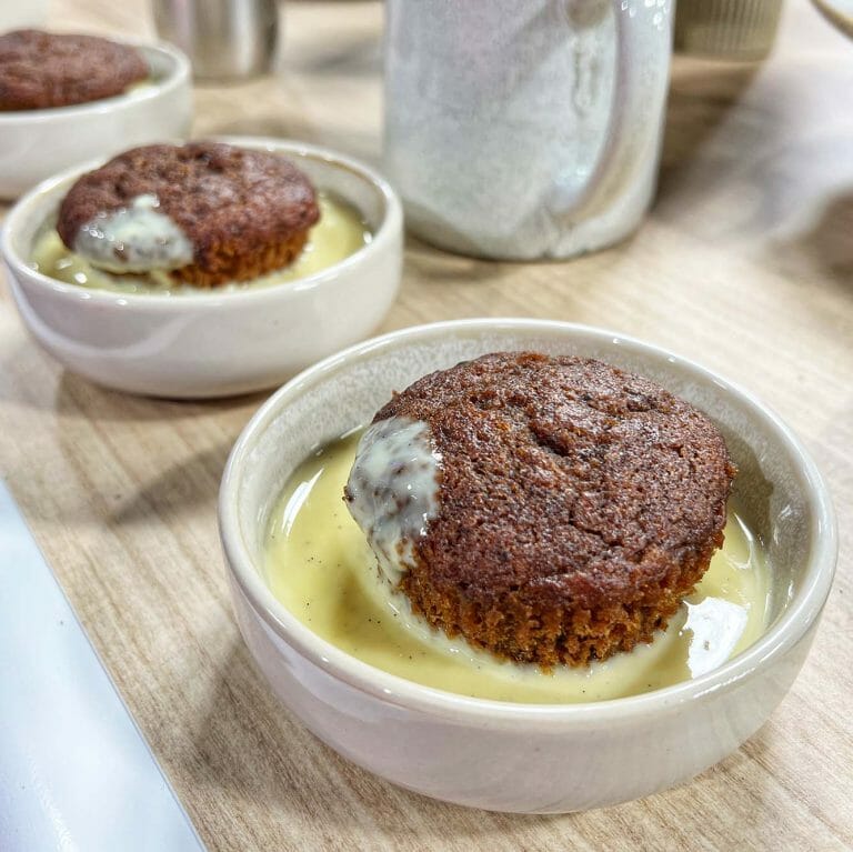 Pear and cider puddings