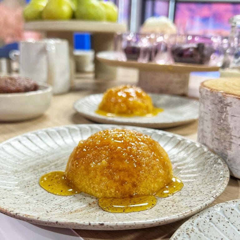 Steamed mandarin and golden syrup puddings