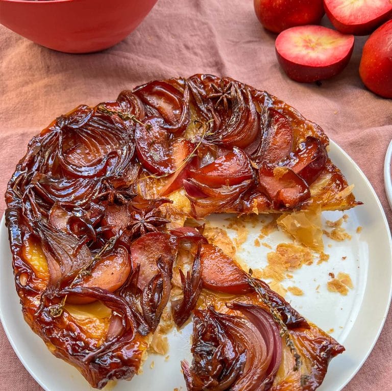 KISSABEL™ apple & red onion tarte Tatin