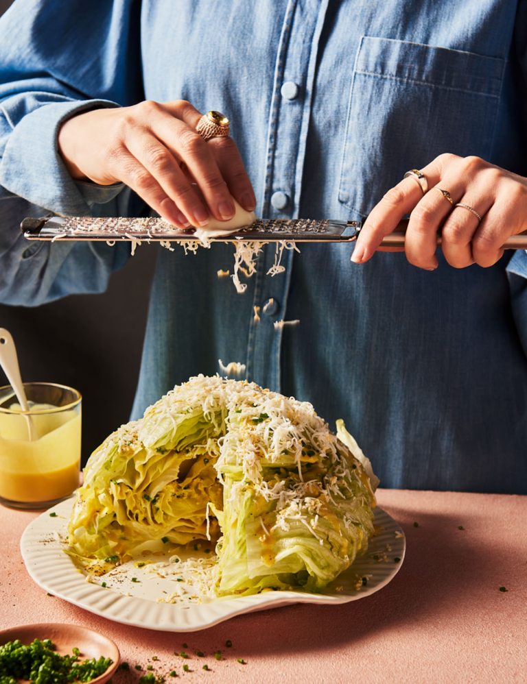 Mimosa lettuce with retro dressing